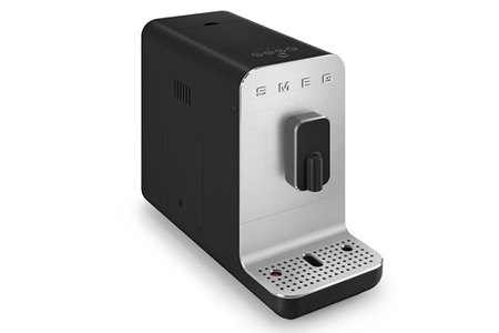 Expresso avec broyeur Smeg BCC01BLMEU Noir