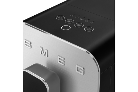 Expresso avec broyeur Smeg BCC01BLMEU Noir