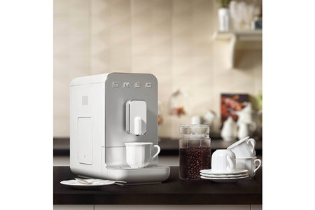 Expresso Avec Broyeur Smeg Bcc01whmeu Blanc